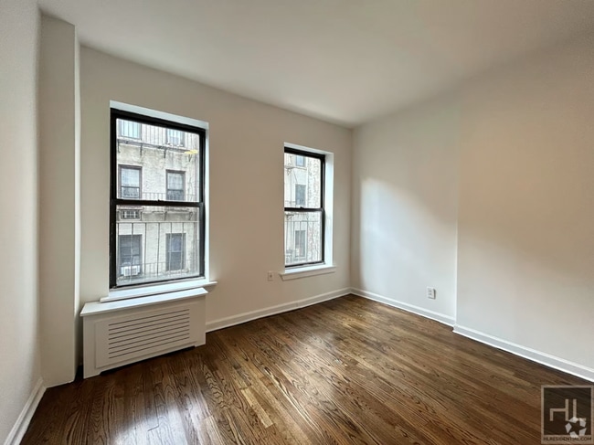 Building Photo - 222 E 89th St