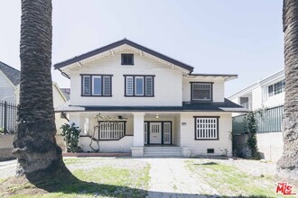 Building Photo - 967 S Gramercy Dr