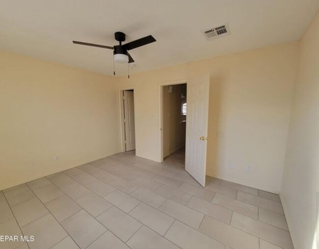 Building Photo - 12492 Wendy Reed Dr