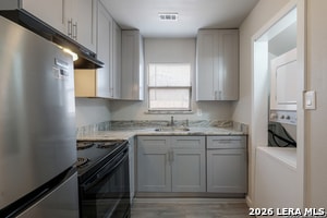 Building Photo - 325 S Hackberry St