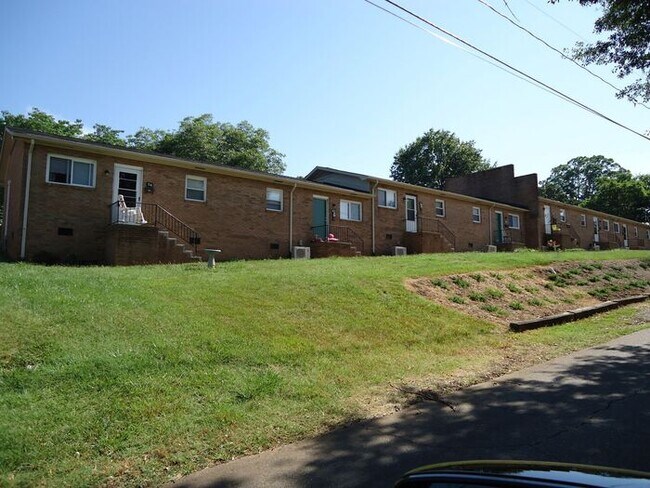 Primary Photo - 2BD/1BA Townhome In Hickory