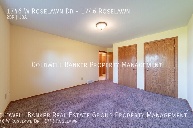 Building Photo - 1746 W Roselawn Dr
