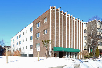 Building Photo - The Cambridge Place