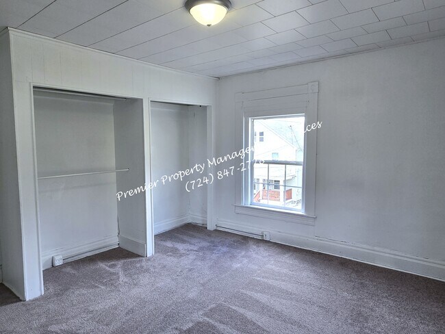 Building Photo - 416 E Reynolds St