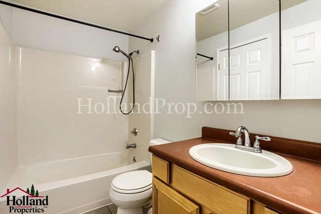Building Photo - 6860 SW 188th Ave