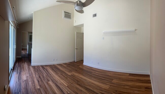 Building Photo - 14852 Rattan St