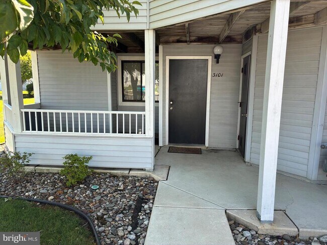 Building Photo - 3101 Sherry Ct