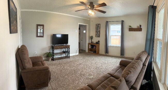 Building Photo - 200 18th St SW