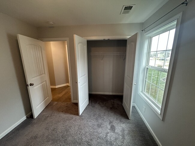 Building Photo - 721 Tidwell Dr