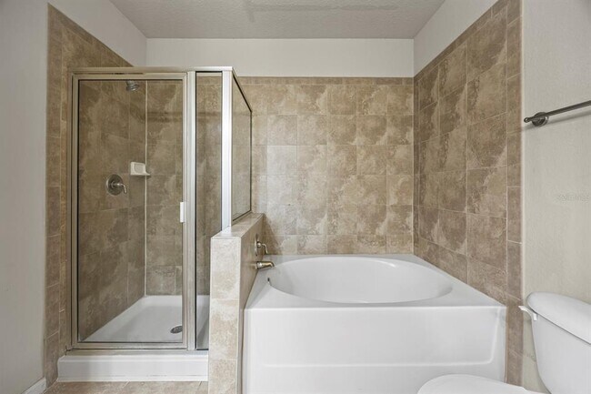 Building Photo - 903 Charo Pkwy