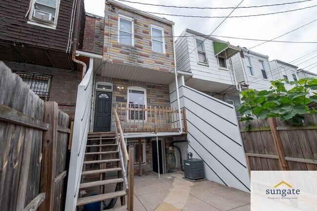 Building Photo - 442 N Linwood Ave