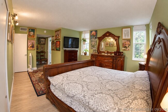 Building Photo - 4000 Cypress Grove Way