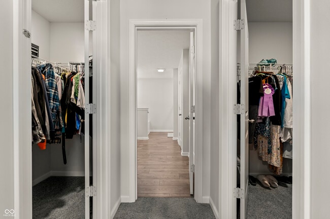 Building Photo - 1399 Hat Band St