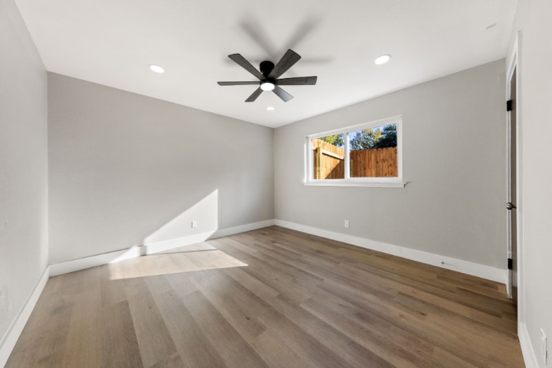 Building Photo - 605 Melrose Dr