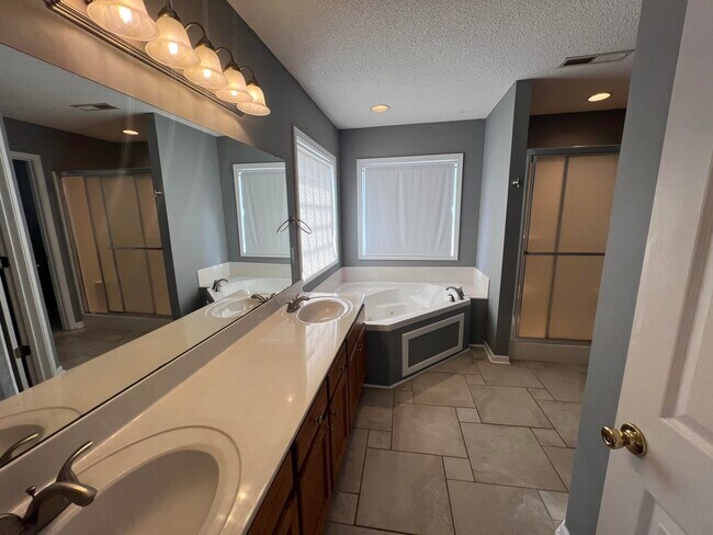 Building Photo - 6770 J J Roberts Dr