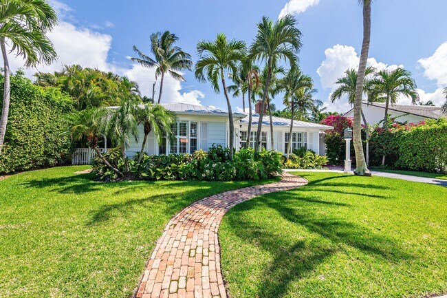 Building Photo - 210 Monceaux Rd