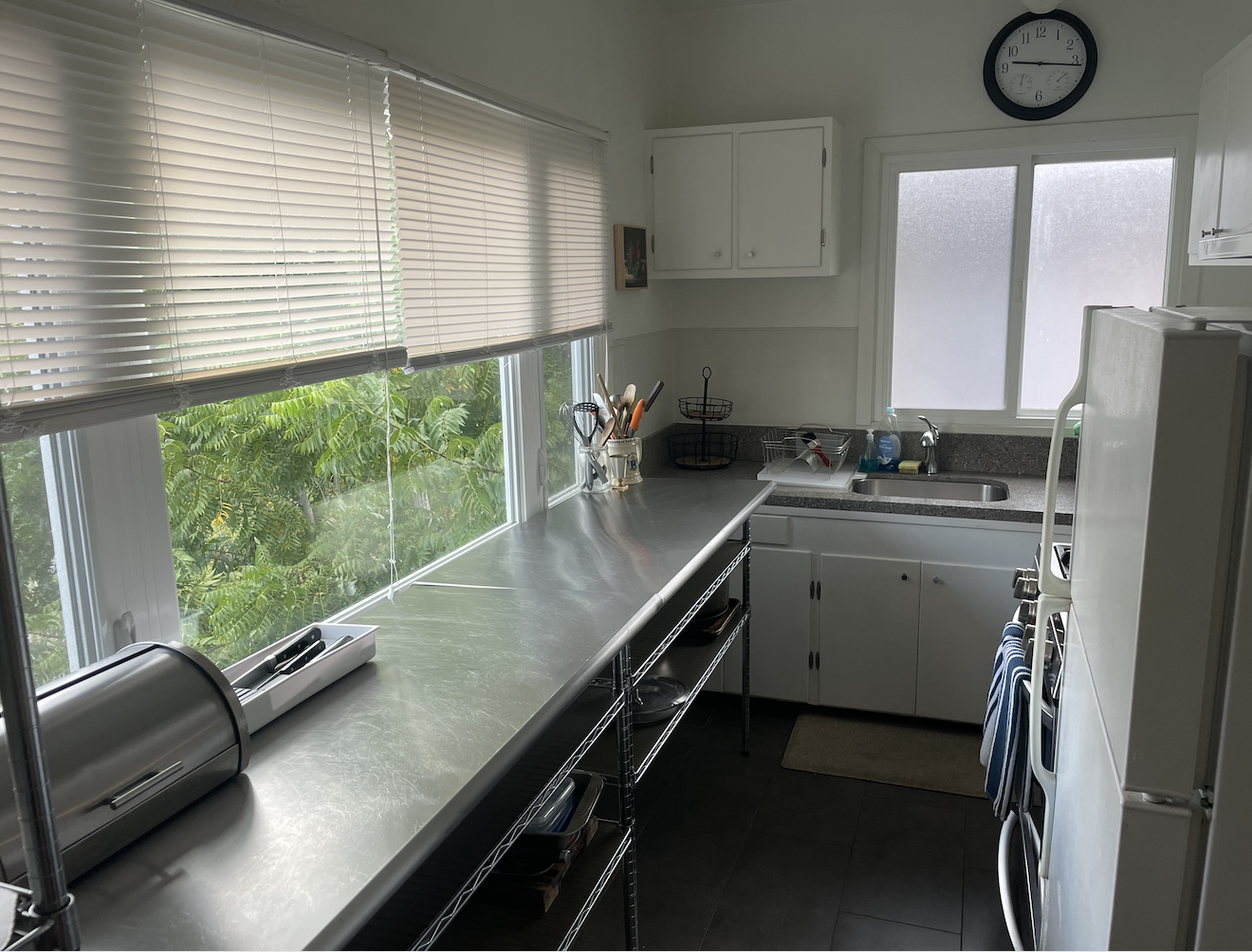 Kitchen - 821 Walker Ave