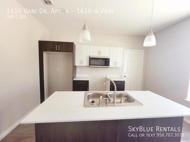 Building Photo - 1416 Vani Dr