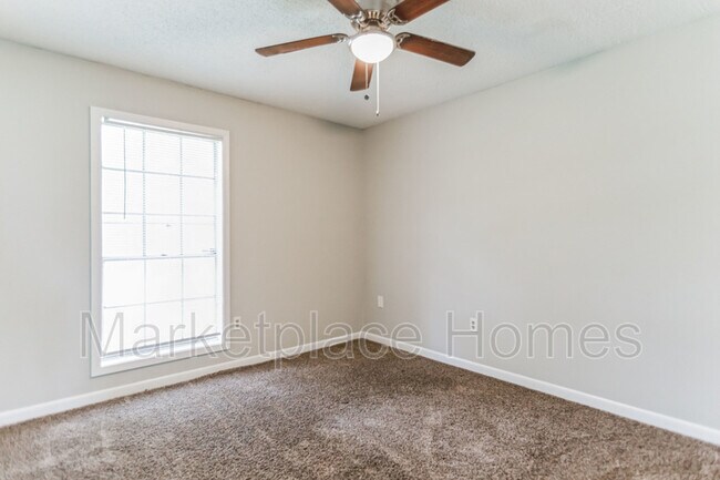 Building Photo - 126 Mayfair Dr