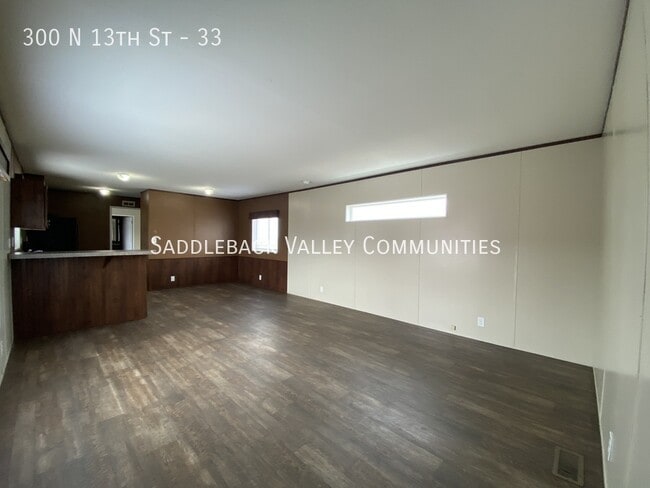 Building Photo - 300 N 13th St