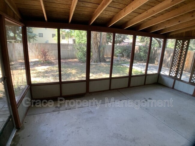 Building Photo - 11565 Monroe St