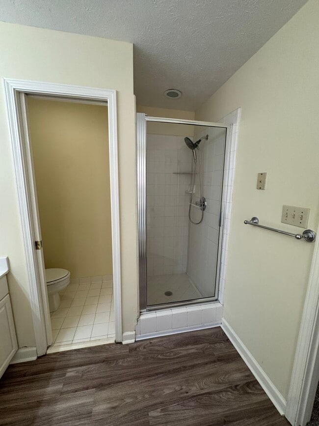 Building Photo - End of Cul-de-sac home