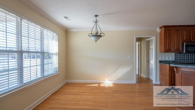 Building Photo - 5002 Blakemore Dr SE