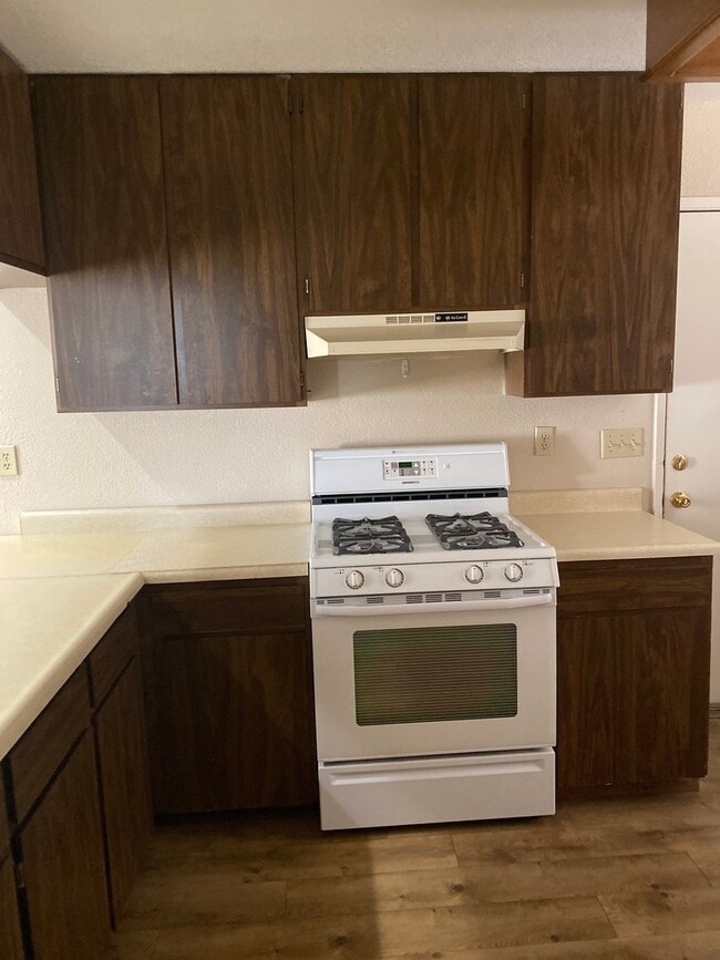 Building Photo - 1547 Dana Dr