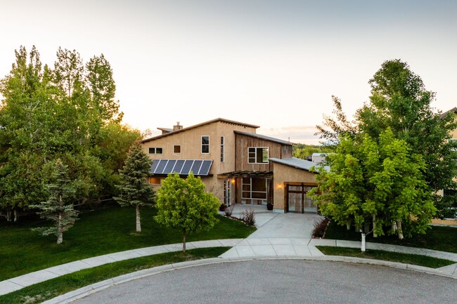 Building Photo - Fully Loaded North Bozeman Home for Lease!