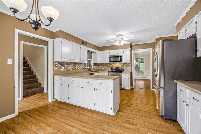 Building Photo - 2836 Baytown Cove