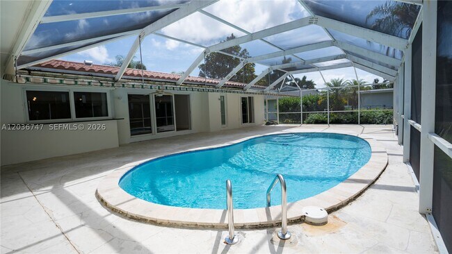 Building Photo - 15340 SW 85th Ave