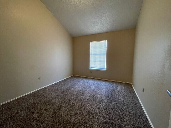 Building Photo - 3-Bedroom, 2-Bath Rental Home – South San Antonio