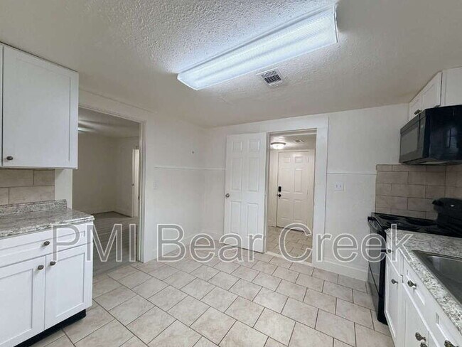 Building Photo - 3014 Rosalie St