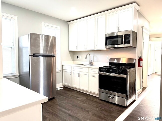 Building Photo - 7 Burritt Ave