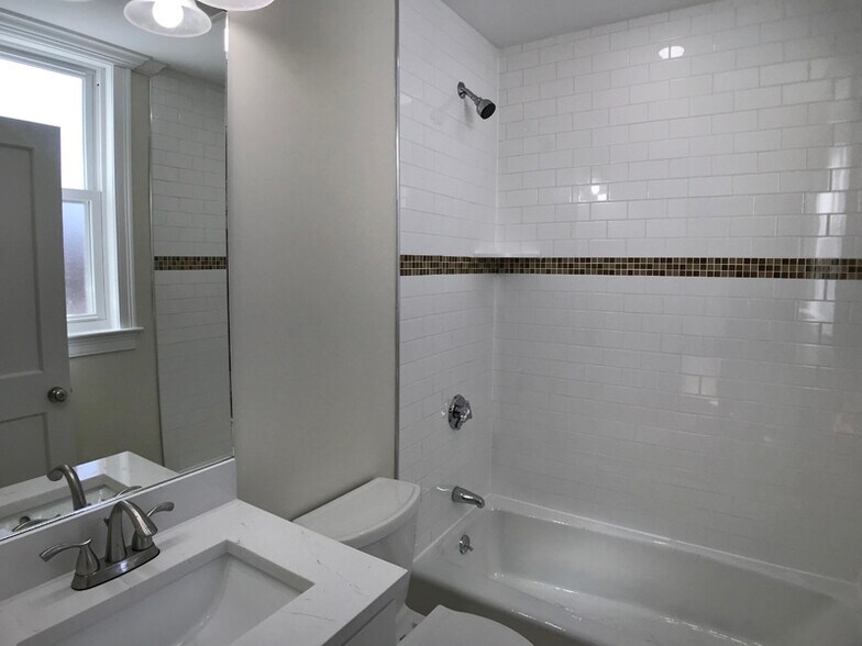 Building Photo - 12 Harris St