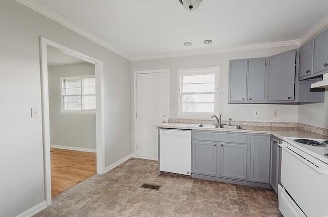 Building Photo - 4607 Beverly Kay Dr
