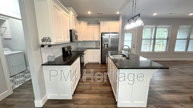 Building Photo - 3 Mallow Ln