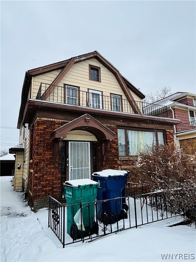 Building Photo - 297 Davidson Ave