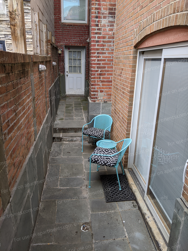 Small Patio - 2033 13th St NW