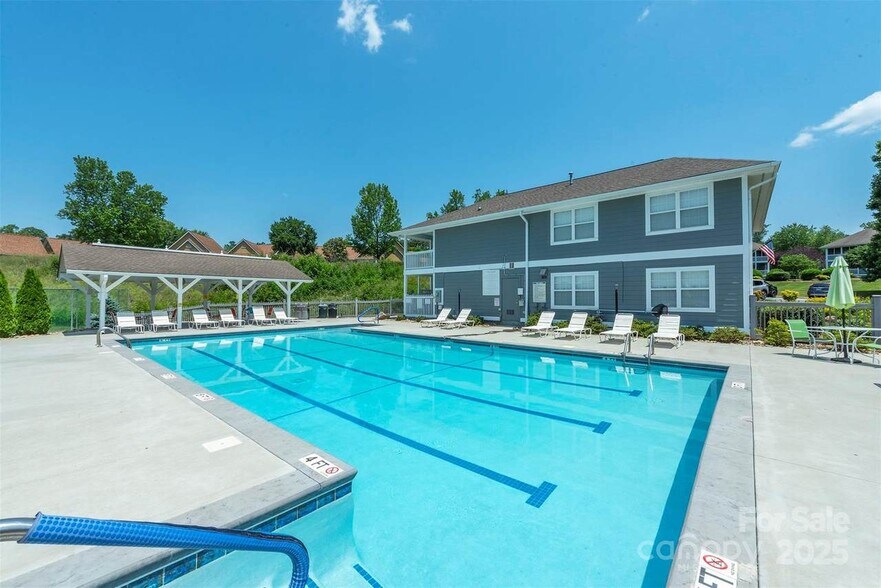 Building Photo - 3803 Florham Pl