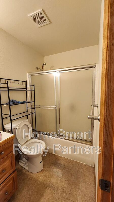 Building Photo - 203 W Coal Creek Dr
