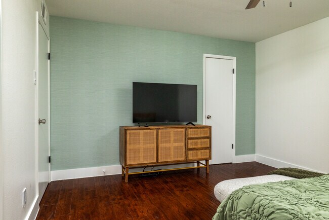 Building Photo - 12888 Montfort Dr