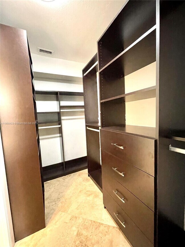 Building Photo - 3709 Cocoplum Cir