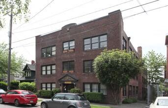 Building Photo - Glengarry