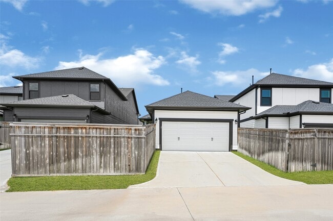 Building Photo - 1510 Park Path Dr