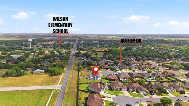 Building Photo - 16584 Barnes Ct