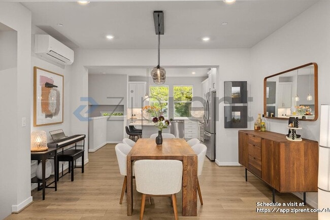 Building Photo - 12124 NE 194th Ct