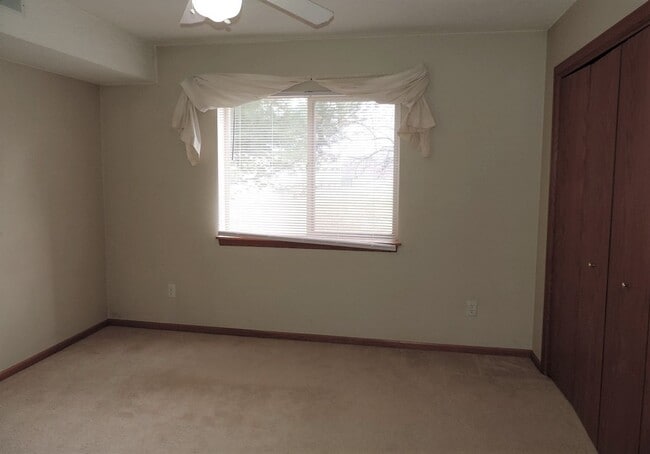 Building Photo - $1,150 | 2 Bedroom, 1 Bathroom Condo | Pet Friendly* | Available for July 30th, 2026 Move In!
