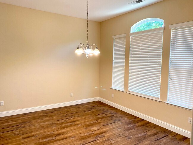 Building Photo - Custom North Fresno 4/3
