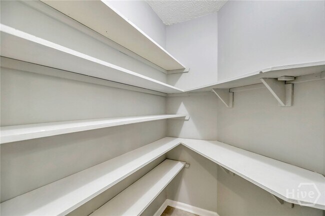 Building Photo - 34 Quail Forest Dr